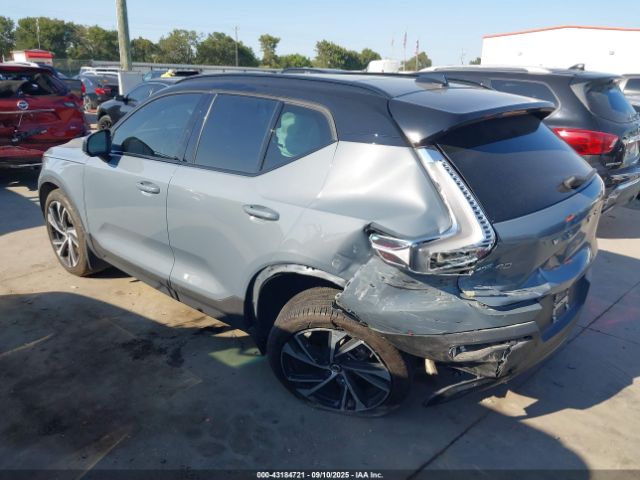 2021 VOLVO XC40 YV4162UM1M2459959 Photo 2