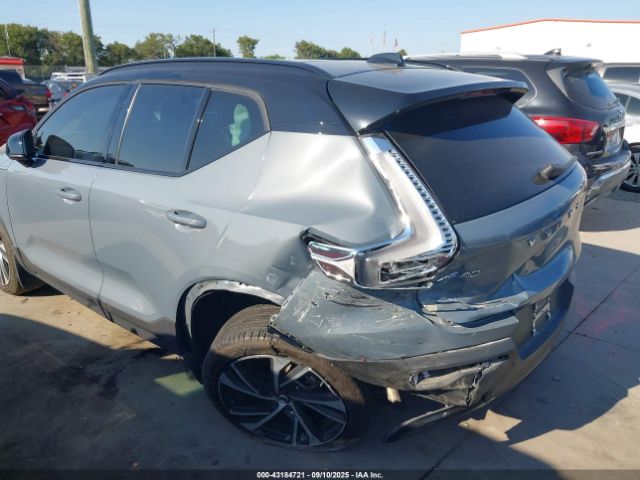 2021 VOLVO XC40 YV4162UM1M2459959 Photo 5
