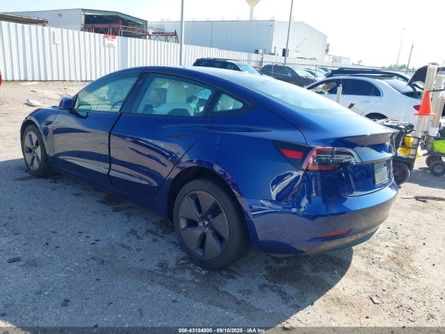 2021 TESLA MODEL 3 5YJ3E1EB8MF010202 Photo 2