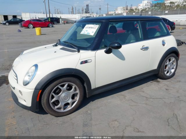2005 MINI COOPER S WMWRE33515TG99033 Photo 1