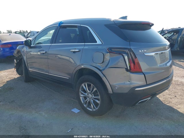 2021 CADILLAC XT5 1GYKNCRSXMZ105639 Photo 2