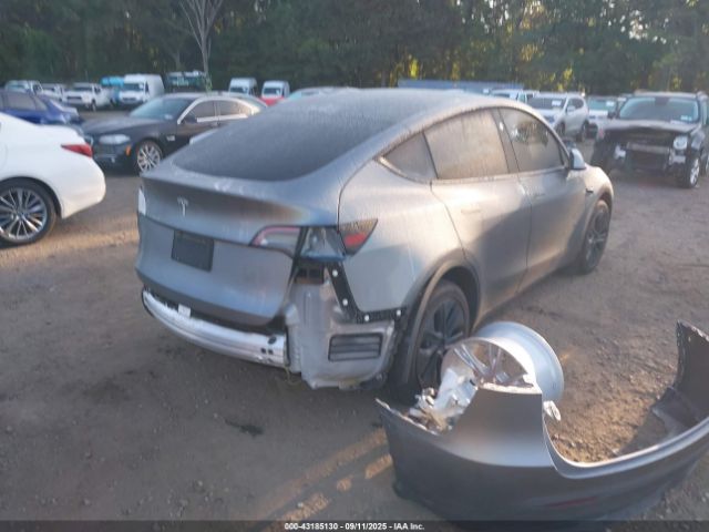 2024 TESLA MODEL Y 7SAYGDED4RF198584 Photo 3