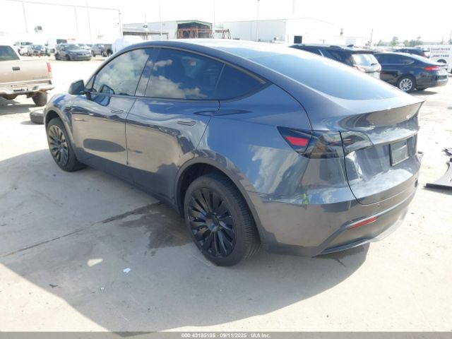 2023 TESLA MODEL Y 7SAYGDEE0PA208949 Photo 2