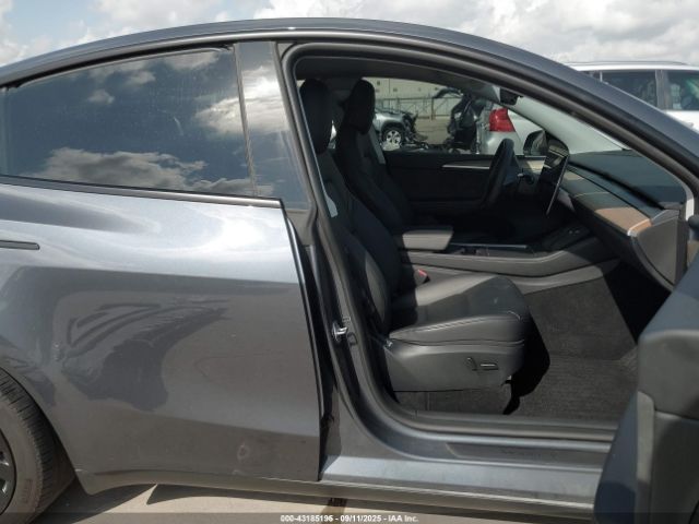 2023 TESLA MODEL Y 7SAYGDEE0PA208949 Photo 4