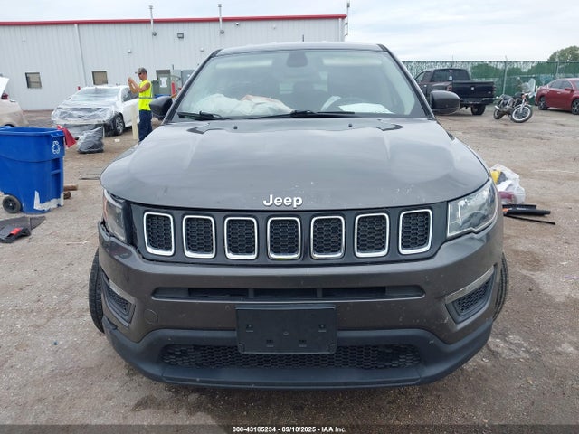 3C4NJCABXKT685912 Jeep Compass Sport