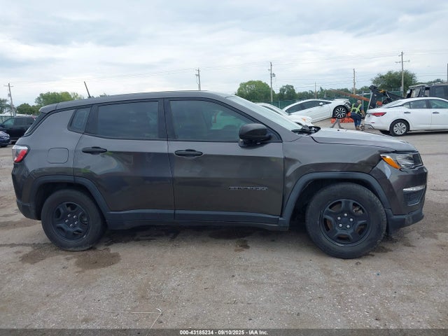 3C4NJCABXKT685912 Jeep Compass Sport