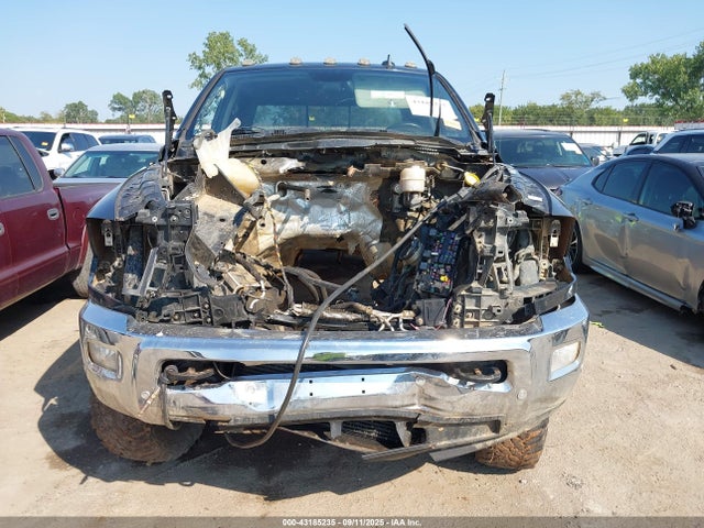 43185235 :رقم المزاد ، 3C63RRJL3JG324158 vin ، 2018 Ram 3500 Laramie  4x4 8' Box مزاد بيع