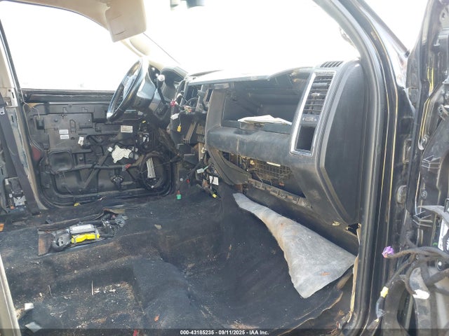 43185235 :رقم المزاد ، 3C63RRJL3JG324158 vin ، 2018 Ram 3500 Laramie  4x4 8' Box مزاد بيع