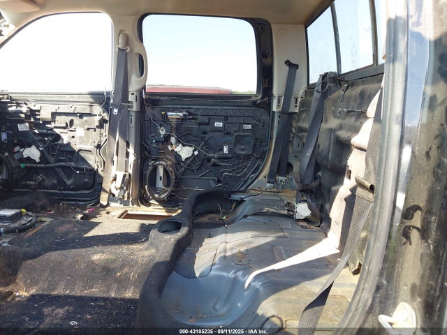 43185235 :رقم المزاد ، 3C63RRJL3JG324158 vin ، 2018 Ram 3500 Laramie  4x4 8' Box مزاد بيع