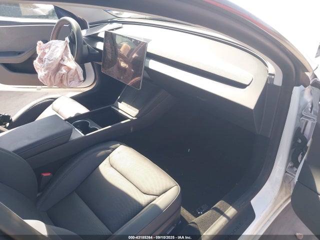 2024 TESLA MODEL 3 5YJ3E1EA9RF768550 Photo 4