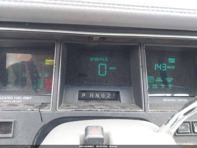 1993 LINCOLN TOWN CAR 1LNLM82W6PY763780 Photo 6