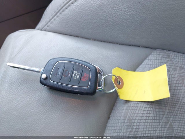 5NPE34AB7HH496269 Hyundai 2017
