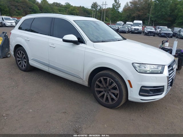 2019 AUDI Q7 WA1LHAF70KD020125 Photo 0