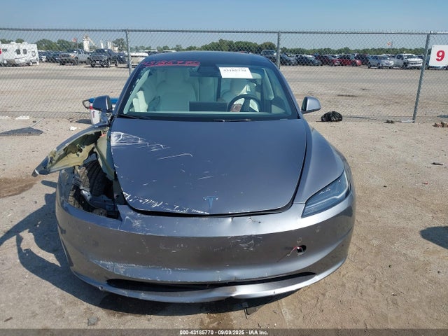 Tesla MODEL 3 2025 5YJ3E1EA0SF041609 Image 23