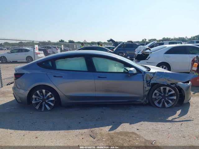 Tesla MODEL 3 2025 5YJ3E1EA0SF041609 Image 24