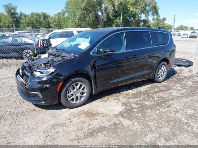 Chrysler Pacifica 2025 2C4RC1BG4SR541852 Image 2