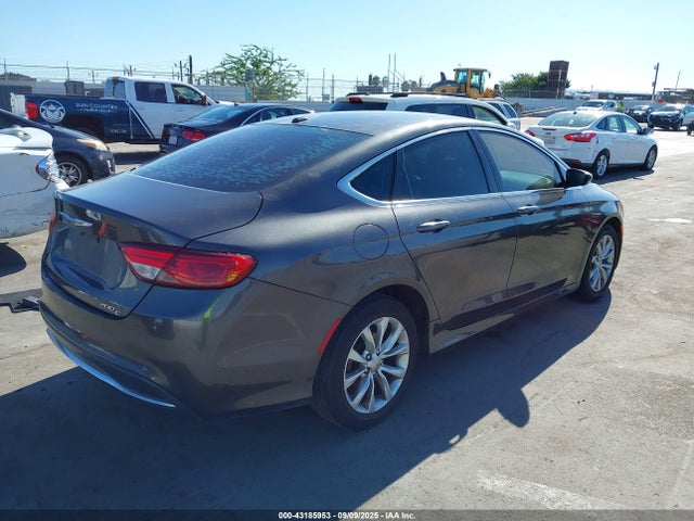Chrysler 200 2015 1C3CCCCB8FN576244 Image 4