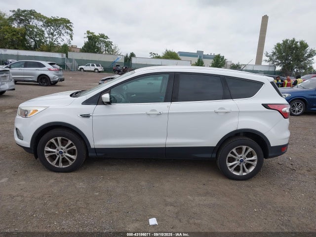 1FMCU9G93HUE88824 Ford Escape