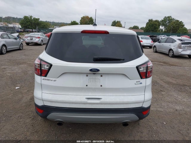 1FMCU9G93HUE88824 Ford Escape