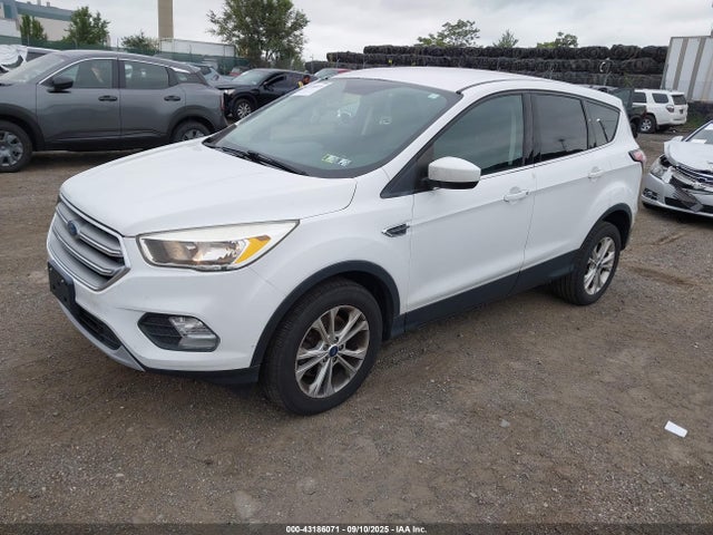 1FMCU9G93HUE88824 Ford Escape
