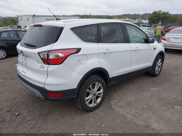 1FMCU9G93HUE88824 Ford Escape