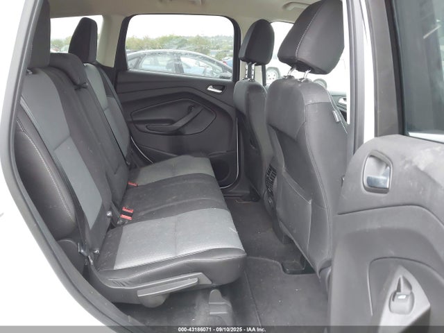 1FMCU9G93HUE88824 Ford Escape