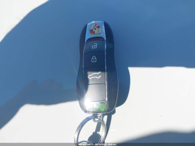 2024 PORSCHE MACAN WP1AA2A58RLB04902 Photo 10