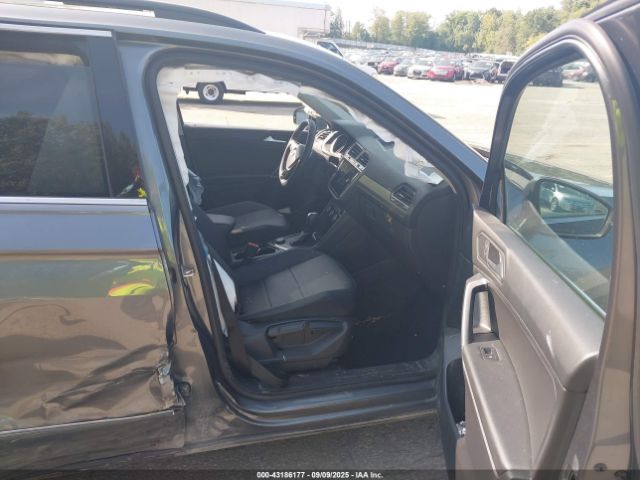 2020 VOLKSWAGEN TIGUAN 3VV2B7AX4LM044125 Photo 4