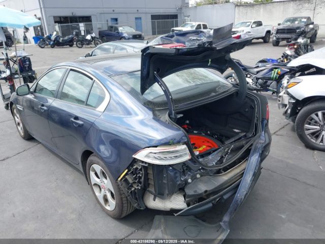 2018 JAGUAR XE SAJAR4FXXJCP32269 Photo 2