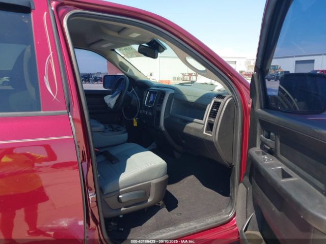 2019 RAM 1500 CLASSIC 1C6RR6FG3KS628797 Photo 4