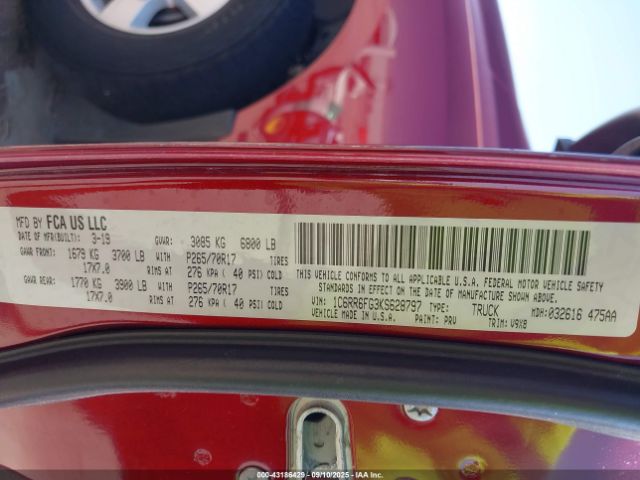 2019 RAM 1500 CLASSIC 1C6RR6FG3KS628797 Photo 8