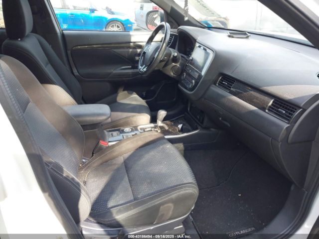 2018 MITSUBISHI OUTLANDER JA4AZ3A32JZ032802 Photo 4