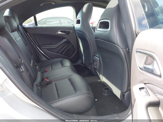 WDDSJ4GB5JN607624 Mercedes-Benz CLA-Class