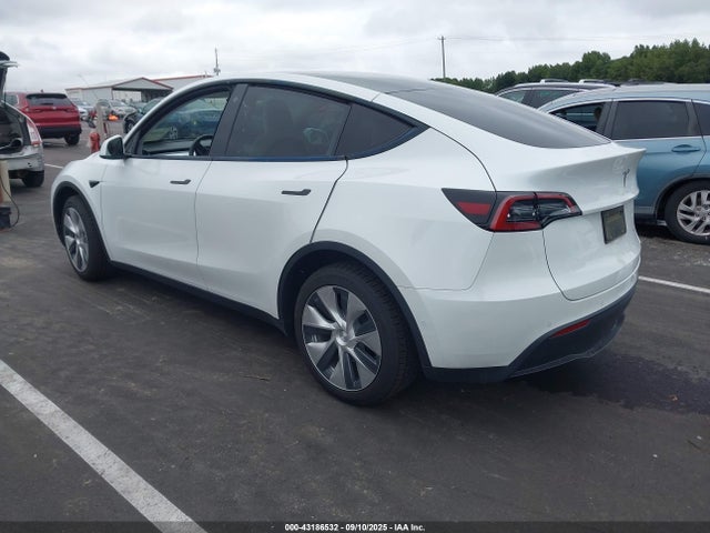 2022 TESLA MODEL Y 7SAYGDEE6NF317707 Photo 2