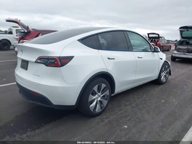 2022 TESLA MODEL Y 7SAYGDEE6NF317707 Photo 3