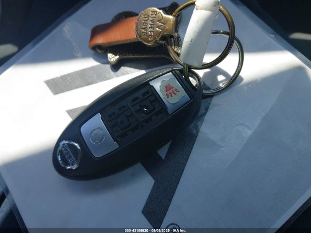 5N1DR2MM5HC663568 Nissan Pathfinder Sv