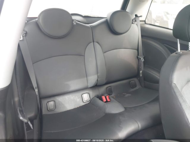 2010 MINI COOPER S WMWMF7C54ATW89862 Photo 7
