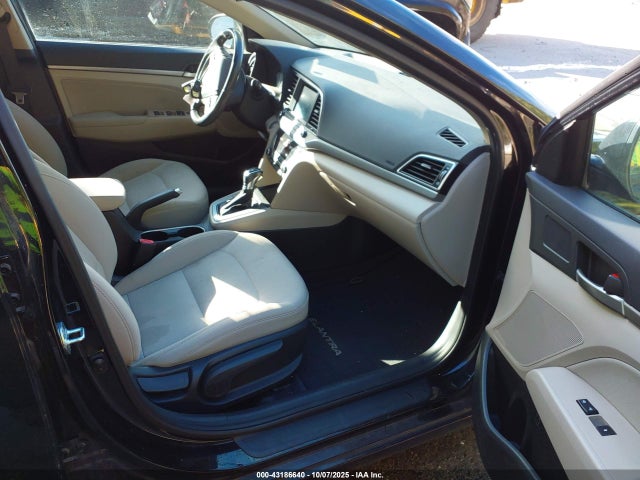 Продажа на аукционе авто 2018 Hyundai Elantra Value Edition, vin: 5NPD84LF2JH391223, номер лота: 43186640