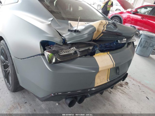 2017 CHEVROLET CAMARO 1G1FB1RX2H0105606 Photo 5