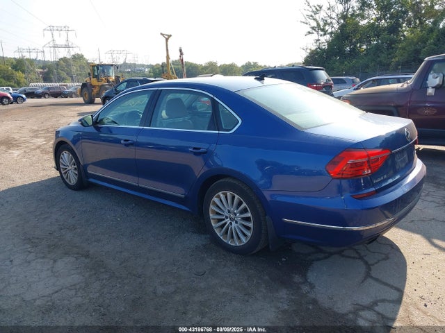 1VWBT7A31GC021267 Volkswagen Passat