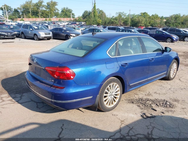 1VWBT7A31GC021267 Volkswagen Passat