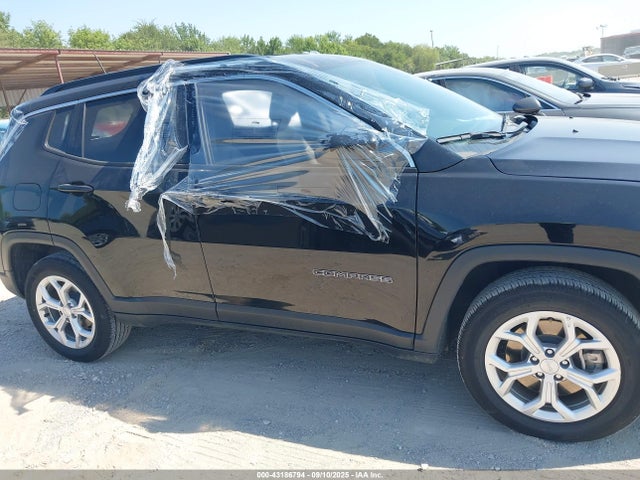 Jeep Compass 2024 3C4NJDBN1RT119212 Image 13