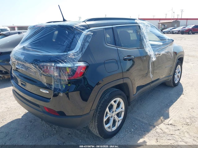 Jeep Compass 2024 3C4NJDBN1RT119212 Image 4