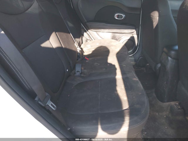 KNDJN2A25J7525145 KIA g