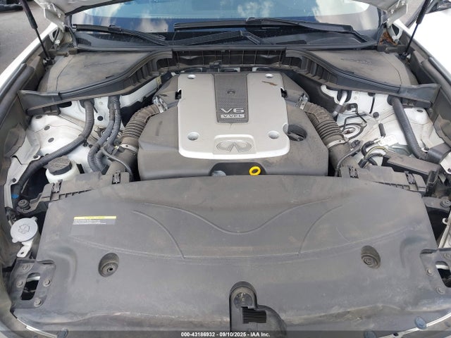 JN1BY1AP6FM541027 Infiniti 2015