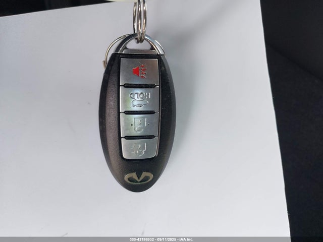 JN1BY1AP6FM541027 Infiniti 2015