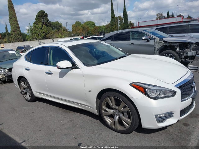 JN1BY1AP6FM541027 Infiniti 2015