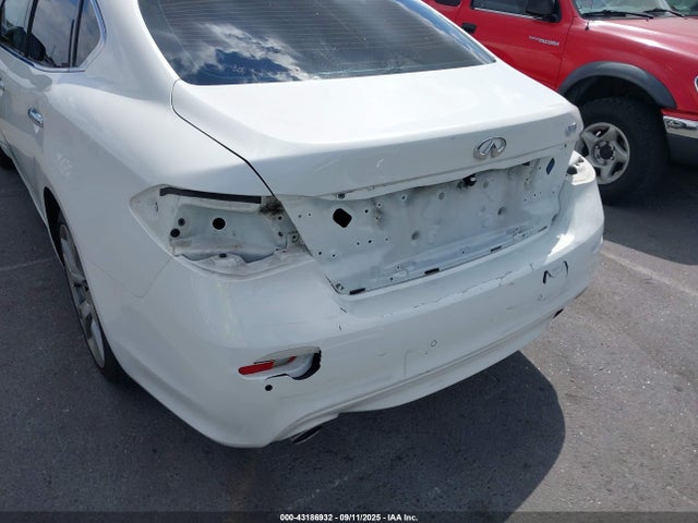 JN1BY1AP6FM541027 Infiniti 2015