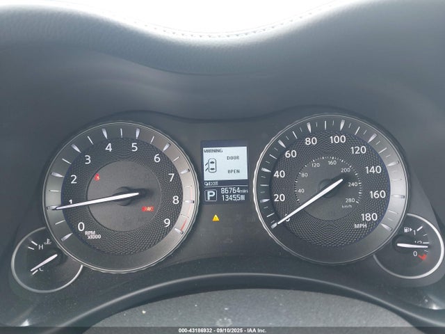 JN1BY1AP6FM541027 Infiniti 2015