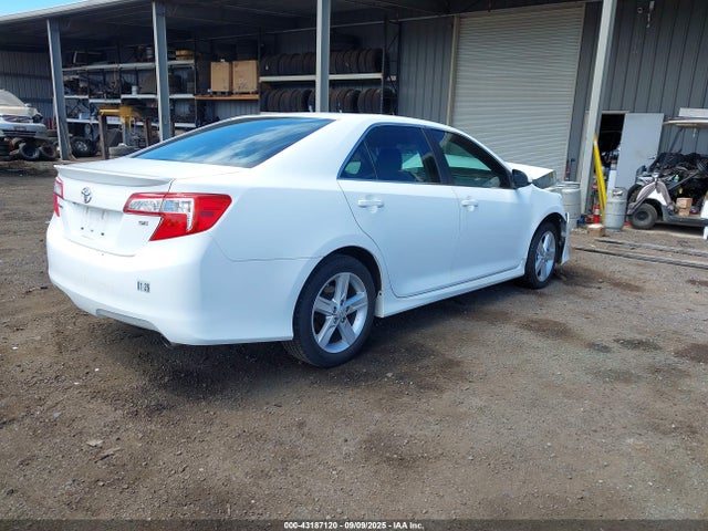 4T1BF1FK0EU789185 Toyota Camry Se/se Sport